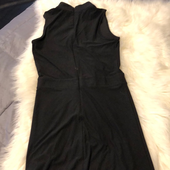 Black dress - Picture 3 of 4